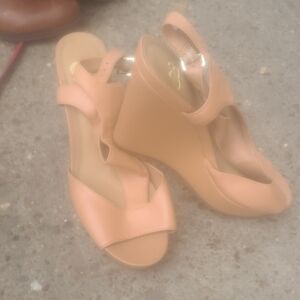 Giani Bernini Peach Wedge Sandals